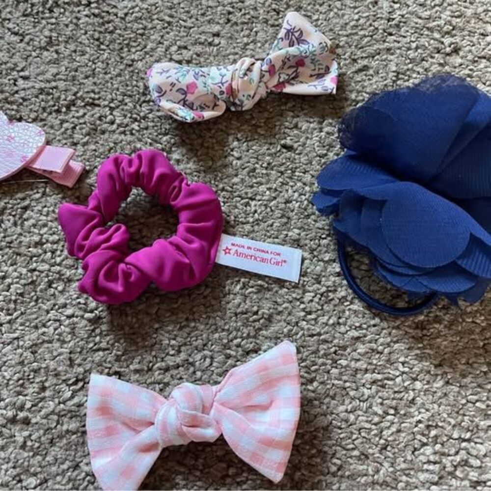Girls scrunchie and barrette set